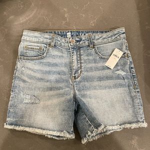 NWT Girl’s GAP cut off jean shorts,